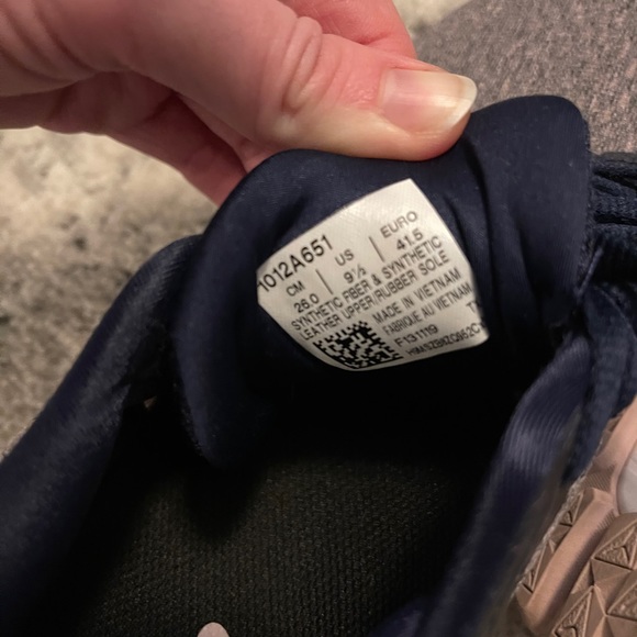 Women’s ASICS - Picture 5 of 5